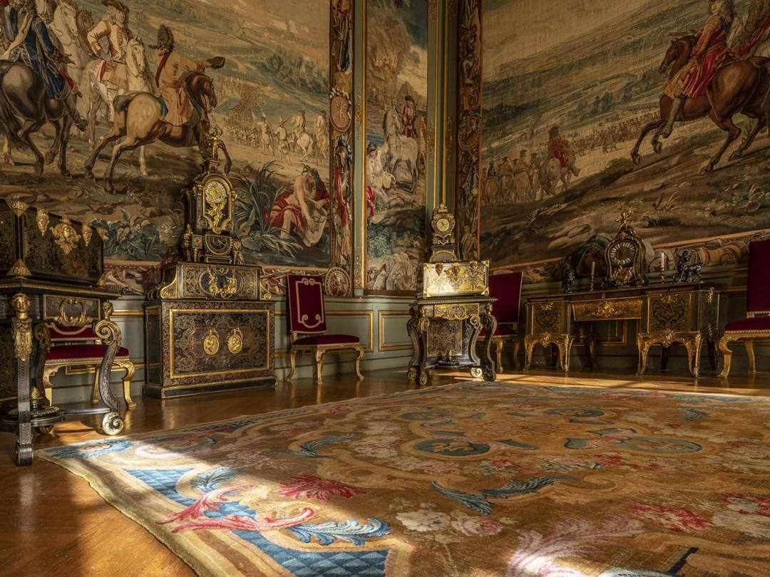 Red State Room interior at Blenheim Palace