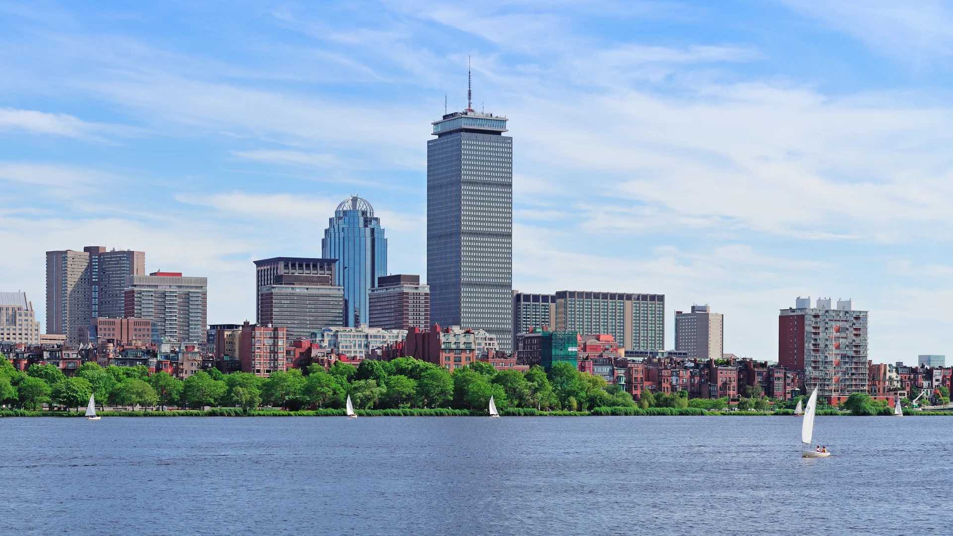 Bostoner Skyline auf der anderen Flussseite