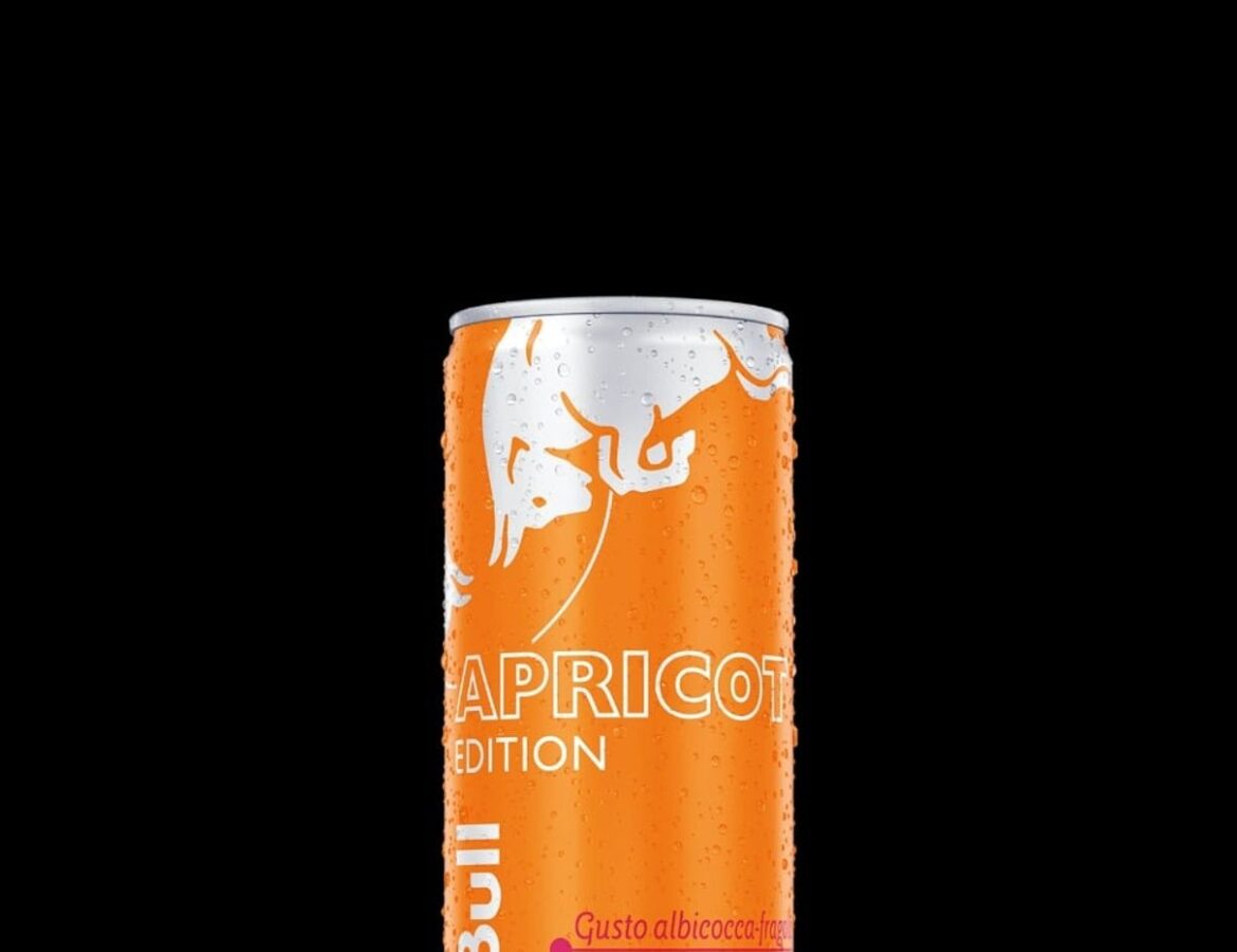 Red Bull Apricot Edition Dose als Produktaufnahme