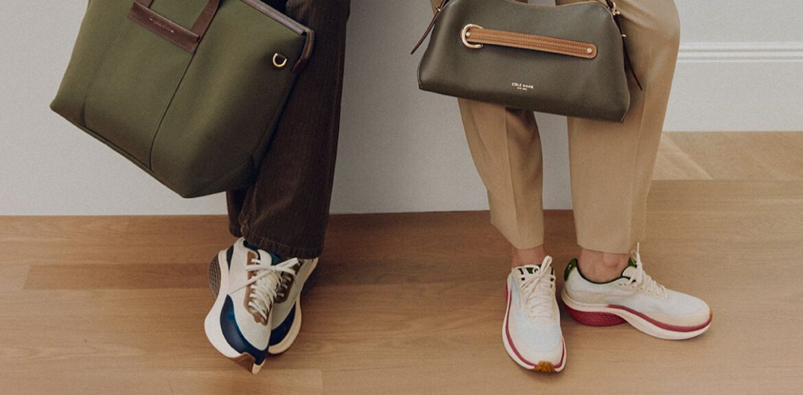 Escena de moda de Cole Haan con calzado en uso