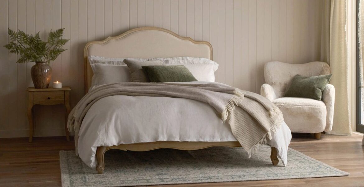 Sienna Beau bed in a bedroom setting