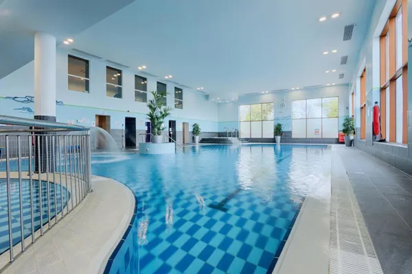 Indoor swimming pool at Mc William Park Hotel in Mayo
