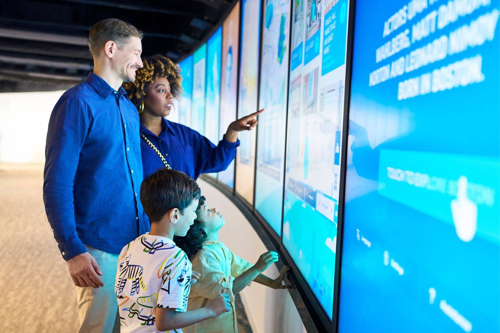 Exhibición interactiva Explore Boston para crear un itinerario
