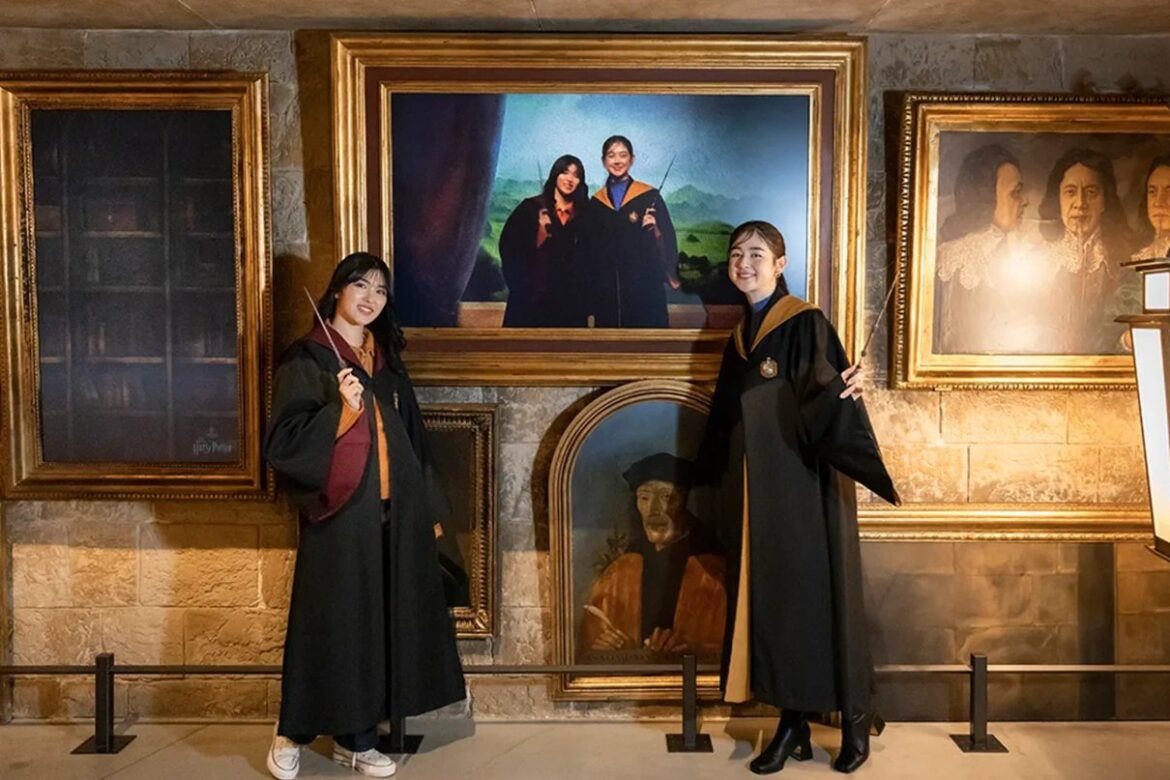 A moving portrait photo spot inside Warner Bros. Studio Tour Tokyo