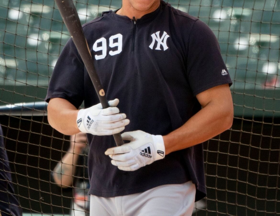 Yankees batter holding bat
