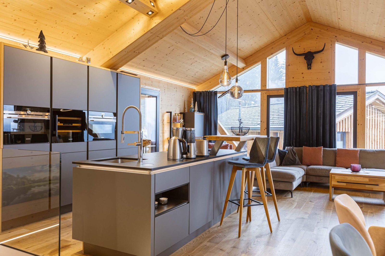 Helle Küche im Premium-Ferienhaus am Hauser Kaibling