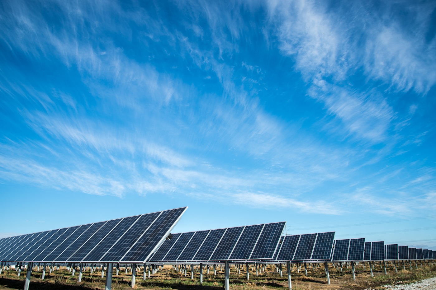 Panneaux solaires installés au sol
