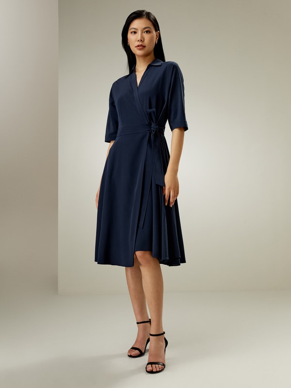 Marineblaues Front Tie Wrap Dress von Lilysilk