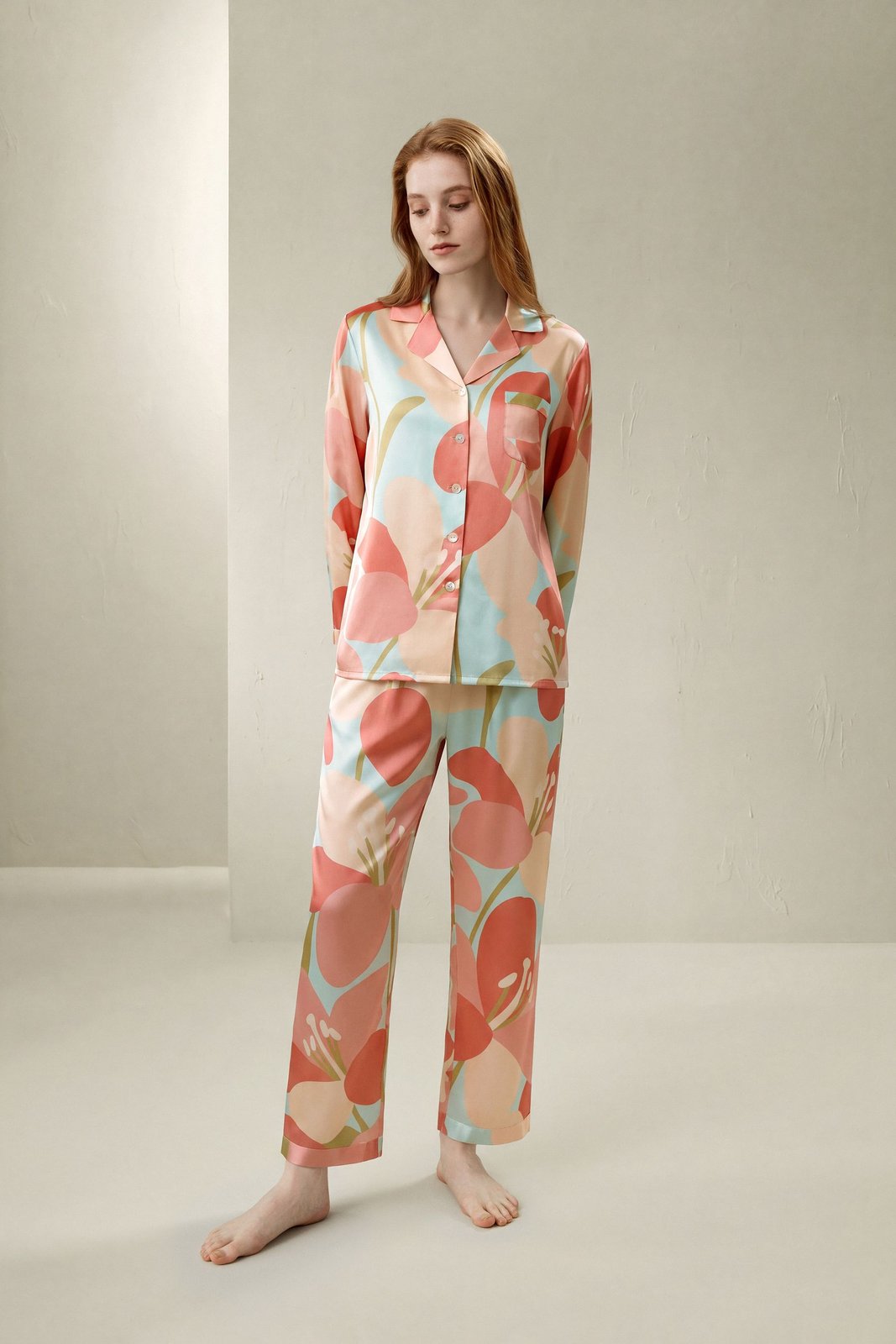 Pigiama Lilysilk in seta charmeuse con stampa floreale