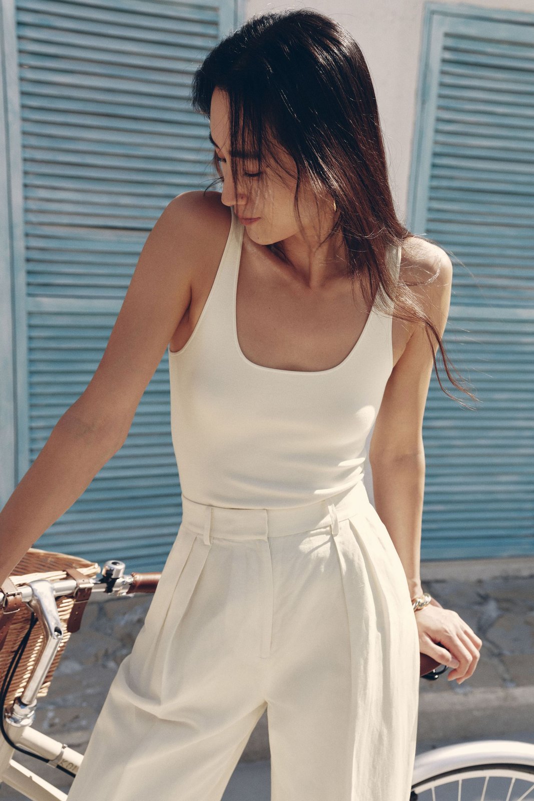 Weißes Milano Knit Silk Viscose Tank Top von Lilysilk