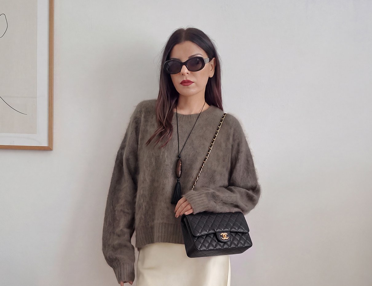 Dettaglio di tessuto e styling Lilysilk
