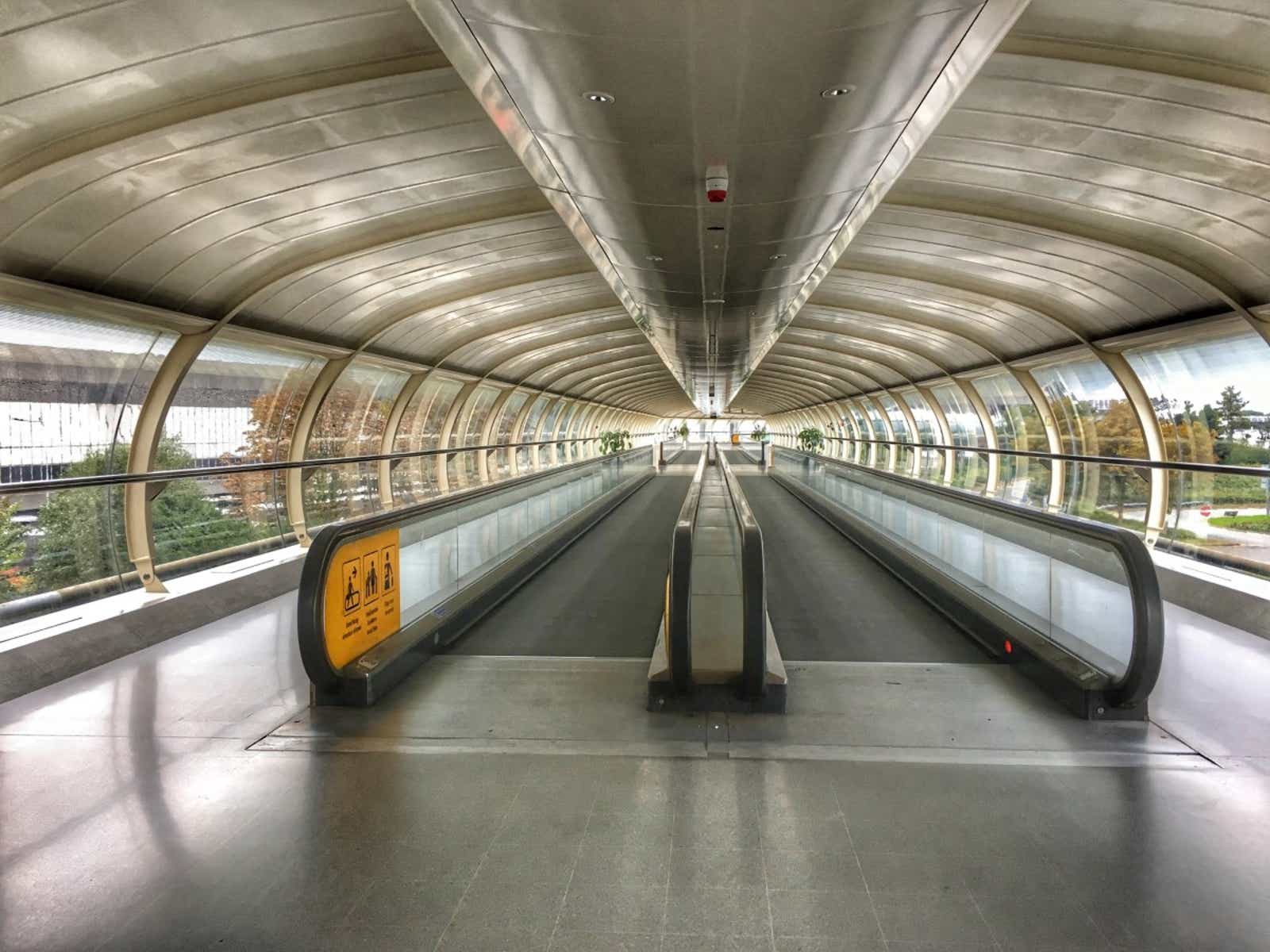 Flughafenszene am Manchester Airport für Parkvia