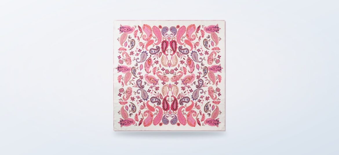 Paisley-Seidentuch in Rosa und Pink auf weißem Grund