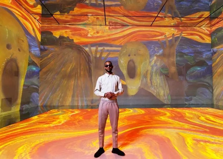 Immersive projected artwork fills a Frameless gallery