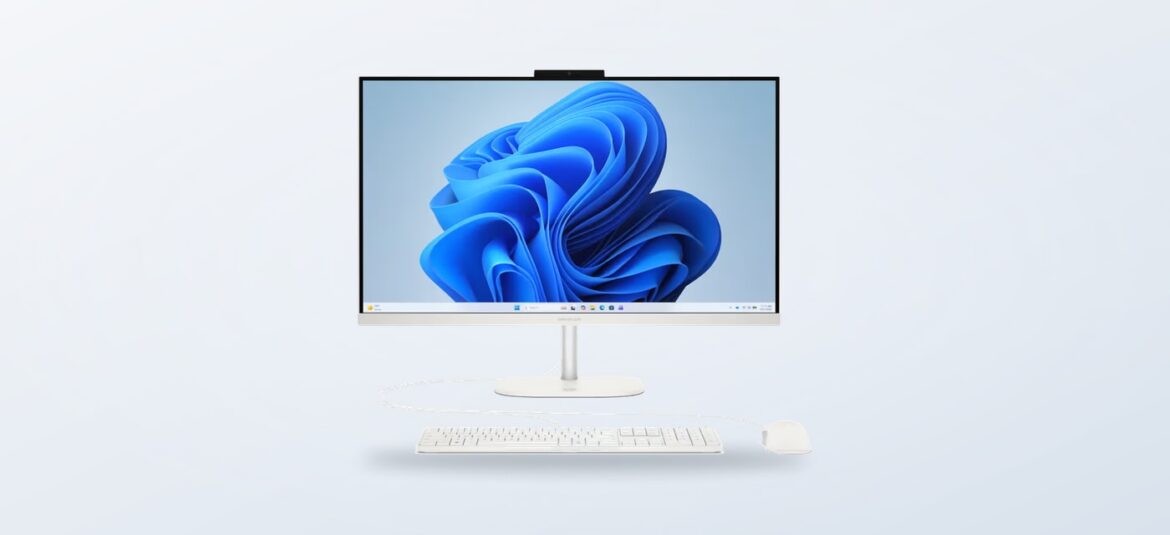 HP OmniStudio all-in-one desktop with its display and computer integrated in a white case