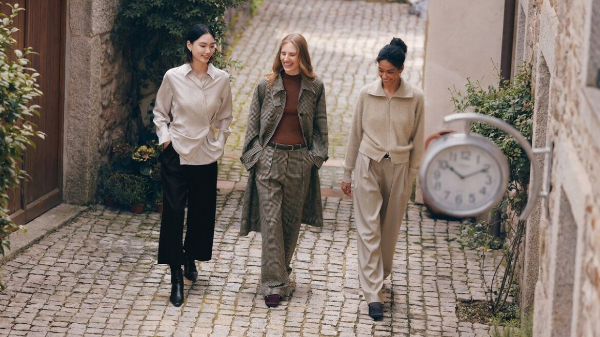 Lilysilk Kampagnenmotiv mit Seidenmix Kleidung