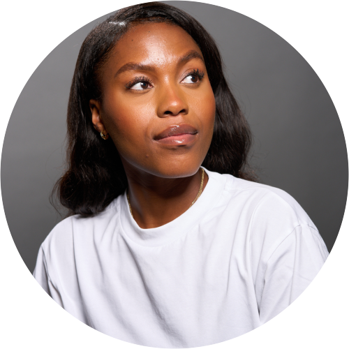 Cast portrait of Lola Adaja
